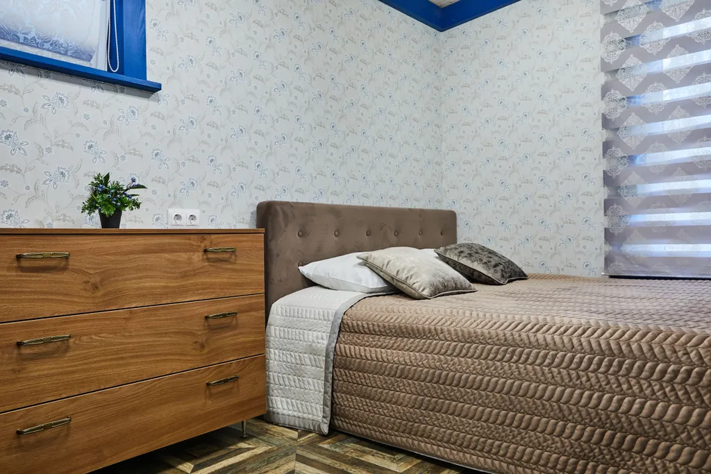 Большой коттедж с 5 спальнями, камином и террасой, Василек