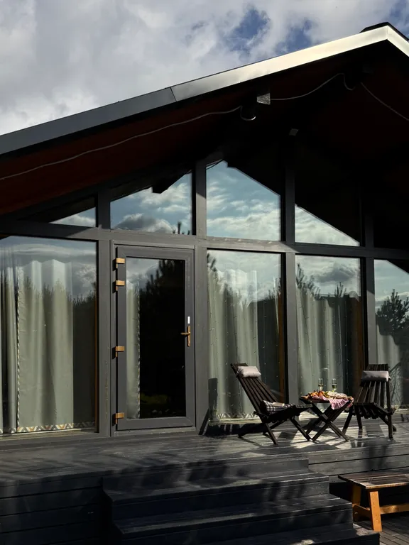 Панорамный дом с чаном под открытым небом и баней на дровах