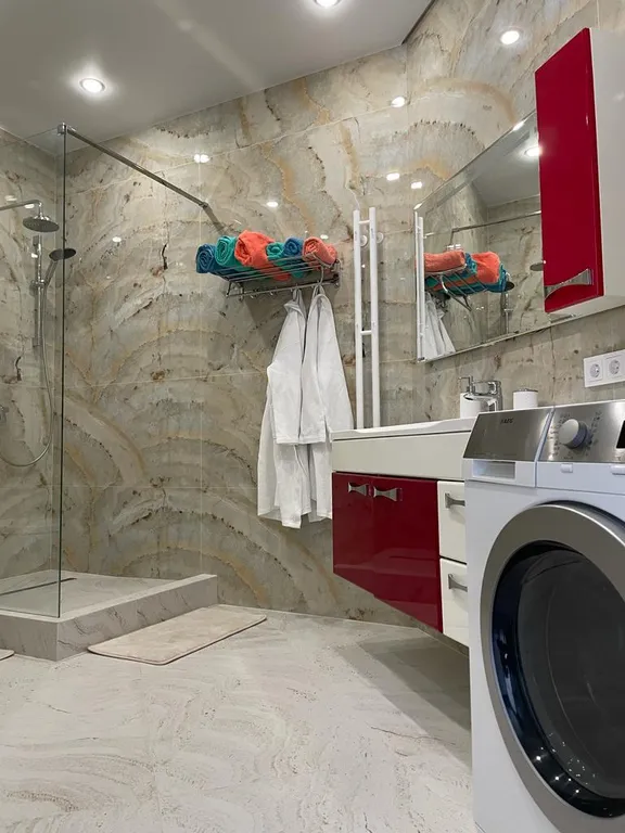 Дизайнерские апартаменты на первой береговой линии, Изумрудный город