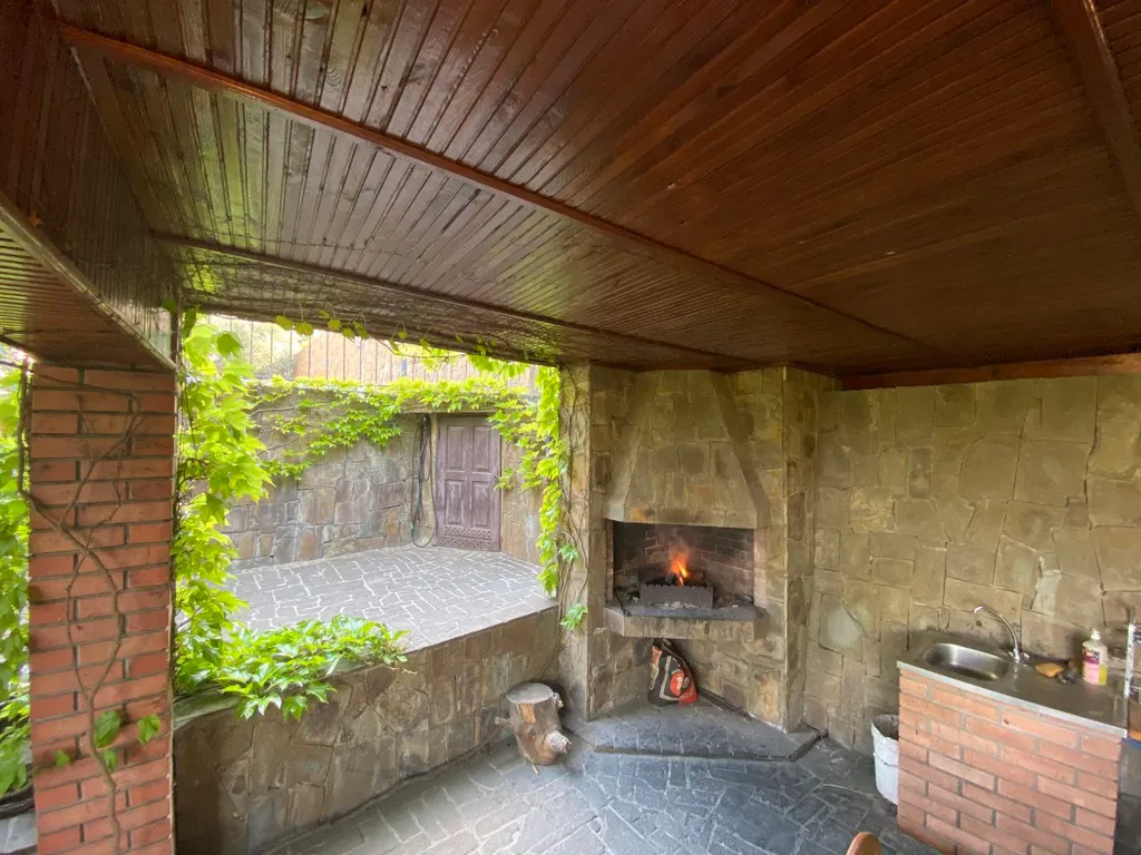 Дом с теплым бассейном у моря в Ялте