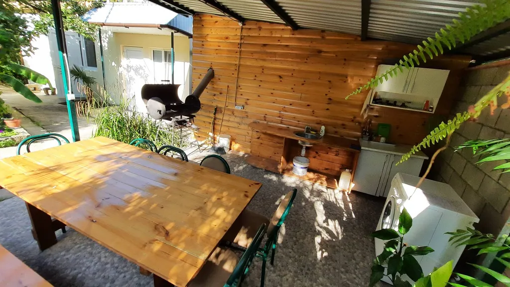 Квартира Квартира Студия в частном зелёном дворе — Гурзуф