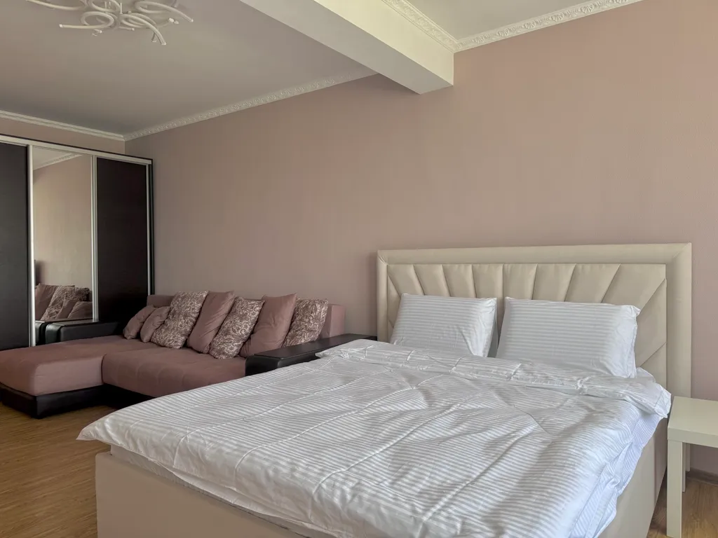 Квартира с видом на реку и все монастыри