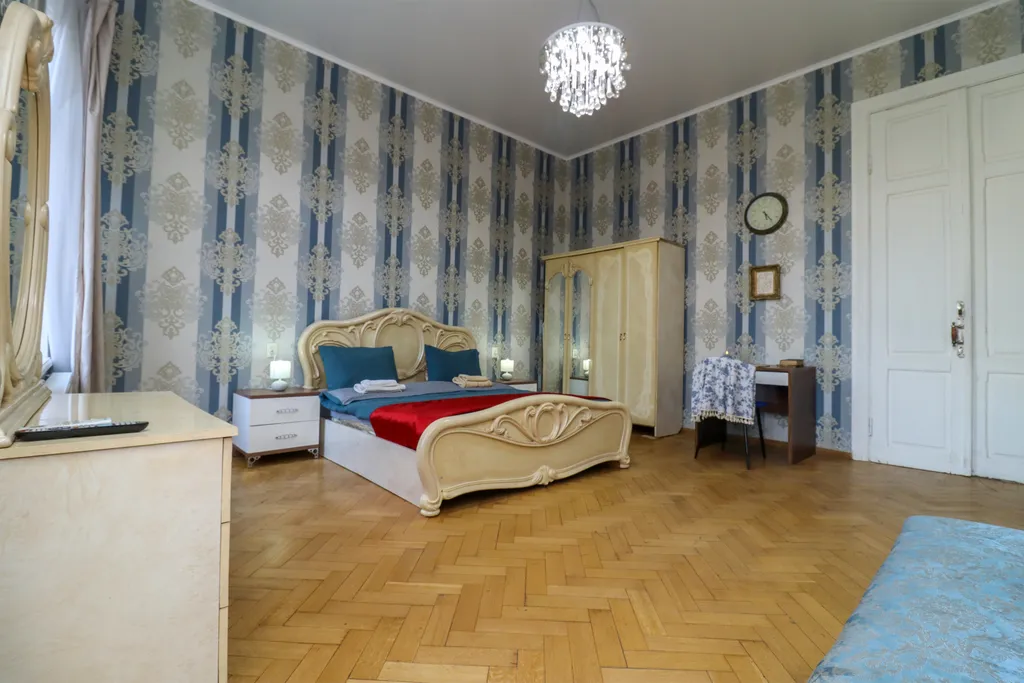 Квартира с балконом в центре