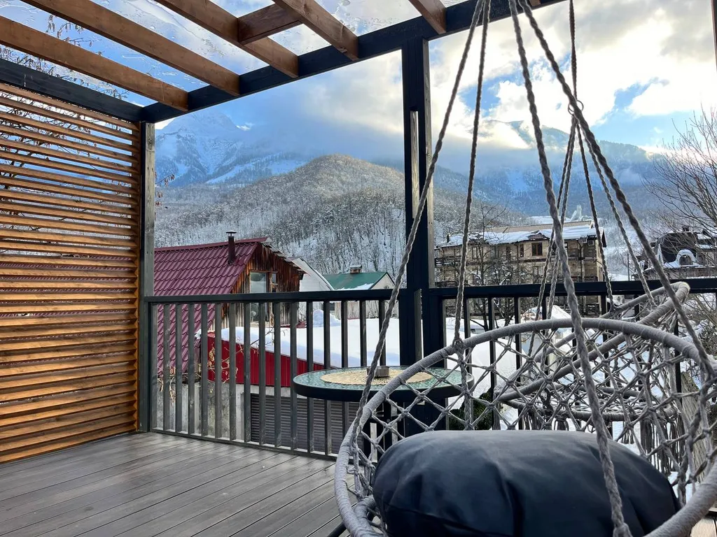 Уютный домик-студия с видом на горы