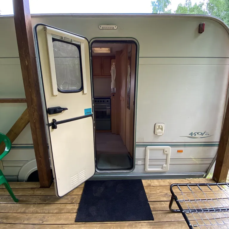 Коттедж Домик в лесу — Кобрино