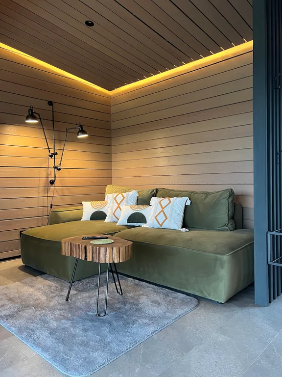 Дом на озере