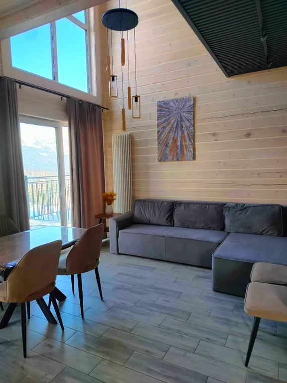 Апартаменты №1 с видом на склоны горы Зеленой