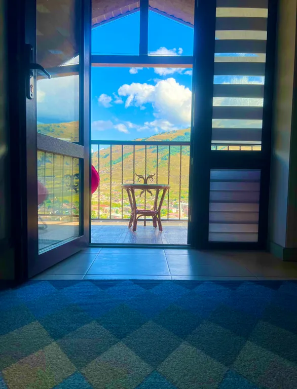 2-этажный дом с прекрасным видом на горы