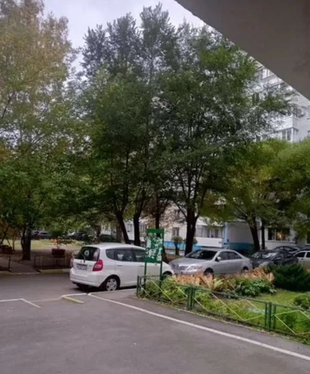 Сдается квартира в центре левобережья с двумя диванами.