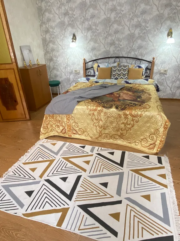 Уникальная квартира с интересным ремонтом и настоящим камином