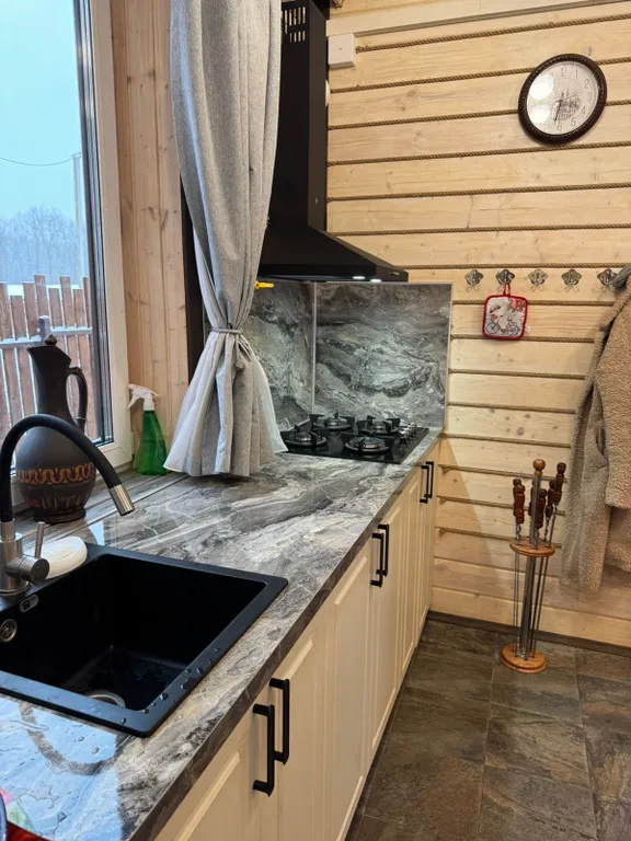 Новый уютный дом-баня с банным чаном у соснового леса