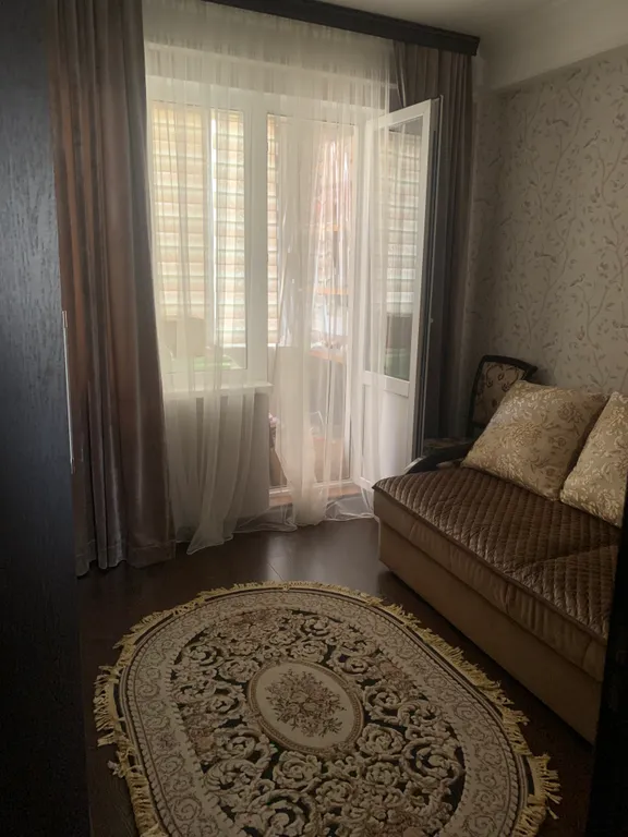 Уютная квартира в удобном районе для отдыха гостейгорода