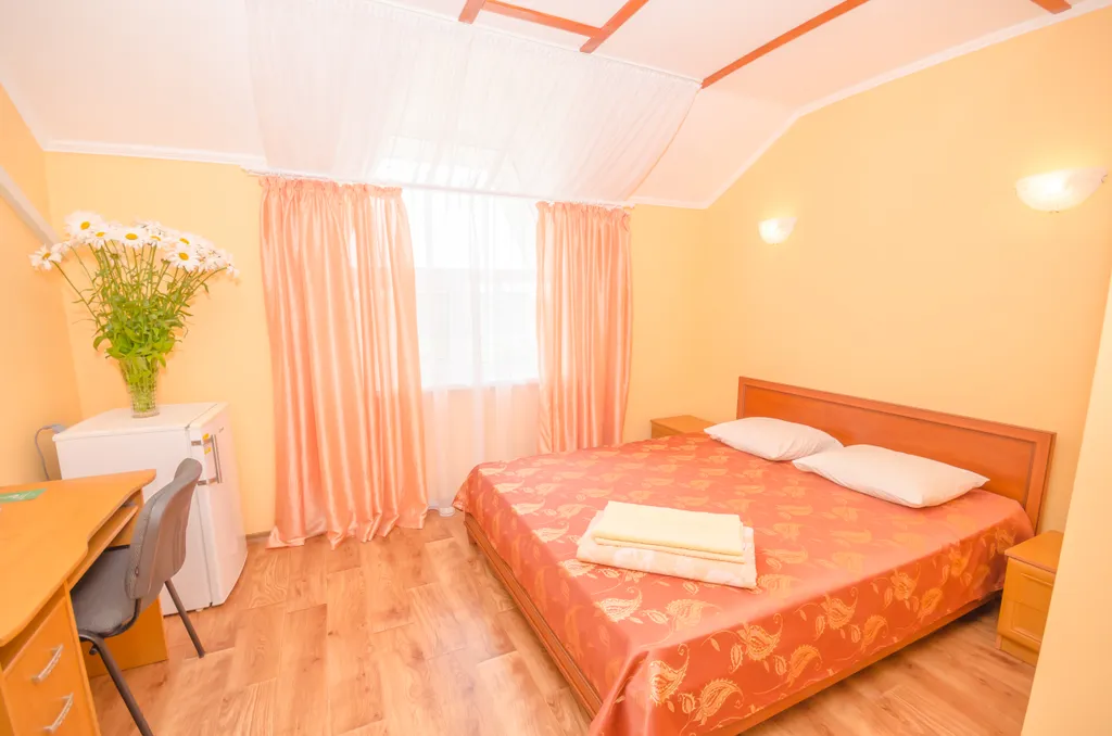 Квартира Двухместный стандарт с двуспальной кроватью — аренда посуточно в Береговое (Феодосия)