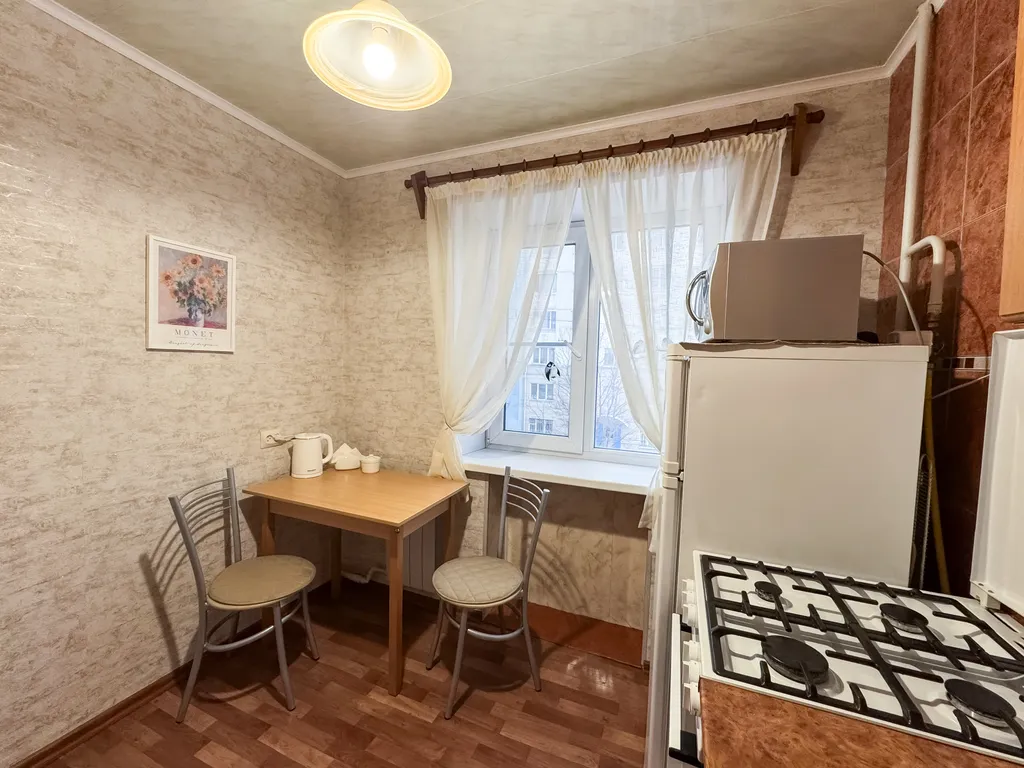 Квартира 2‑комн. квартира в центре Мурманска на ул. Коминтерна, 22 — Мурманск