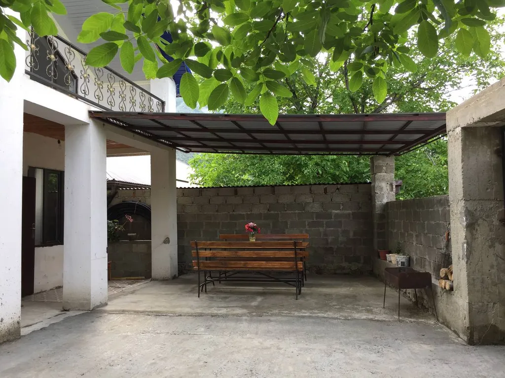 Большой уютный дом с видом на горы