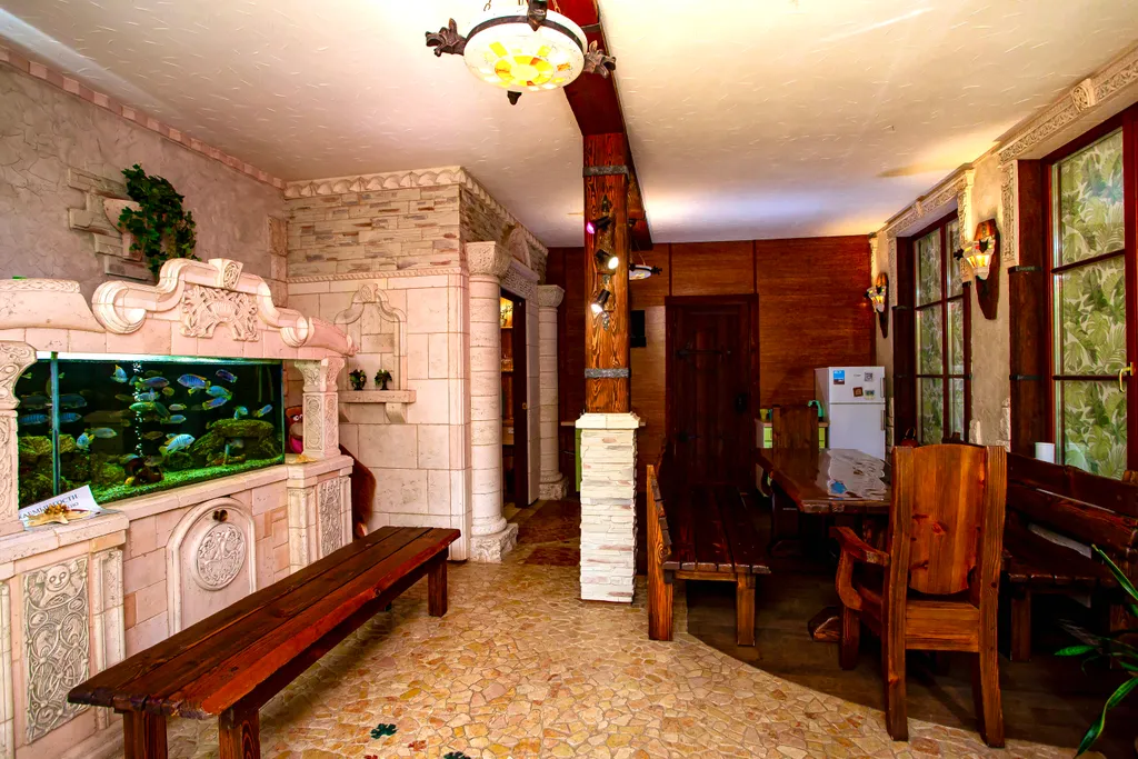 Дом с роскошным бассейном и 2 видами бань