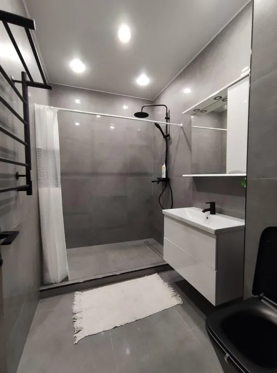 Квартира с панорамным окном, в престижном ЖК