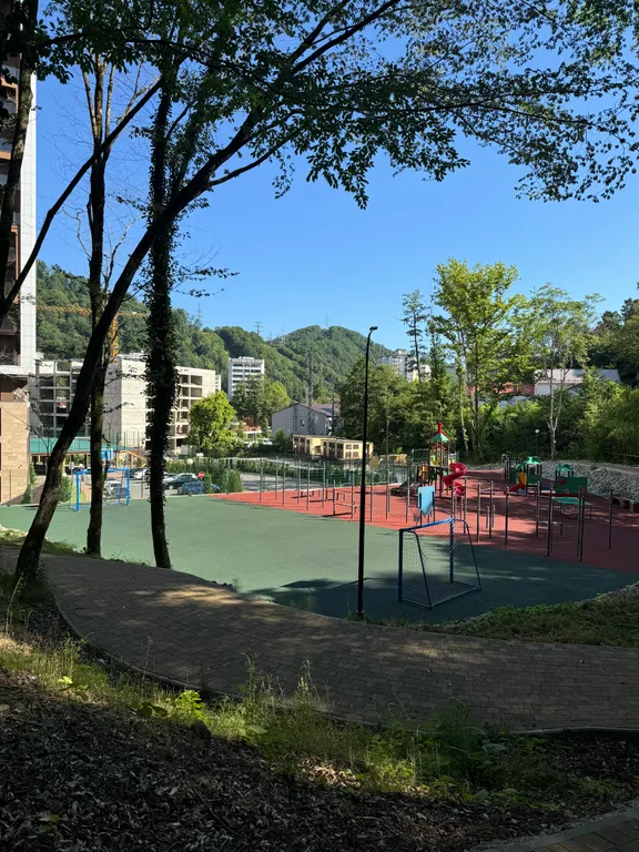 Уютная студия с видом на горы