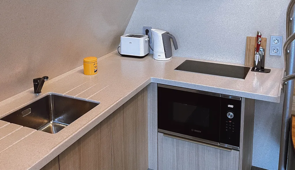 Коттедж A-Frame вид на озеро и лес