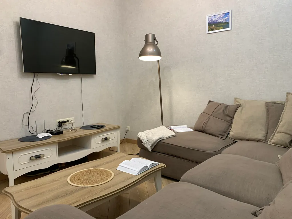 Трёхкомнатная квартира с 2 отдельными спальнями в самом центре тбилиси