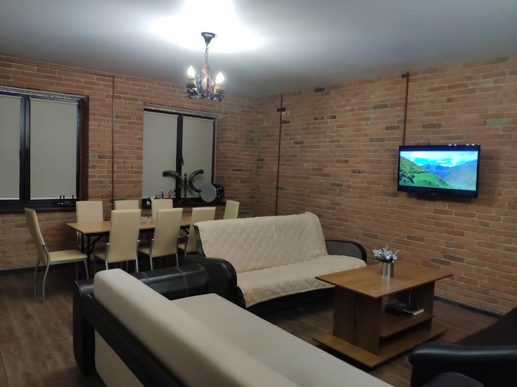 Двухэтажная дача с участком