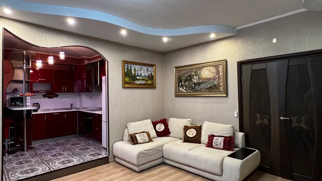 Отличная 2-я квартира в центре