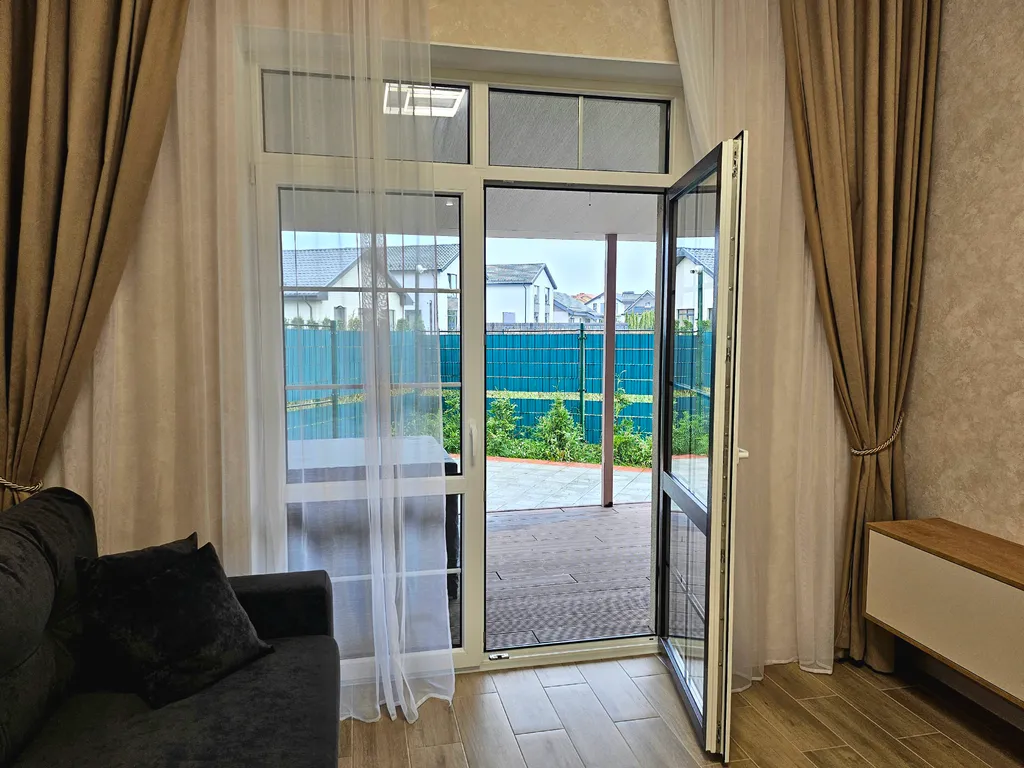 Домик у моря с зоной барбекю