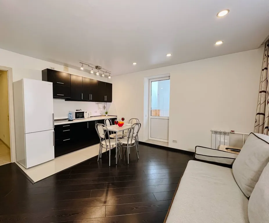 Комфортные двухкомнатные апартаменты в спальном районе города