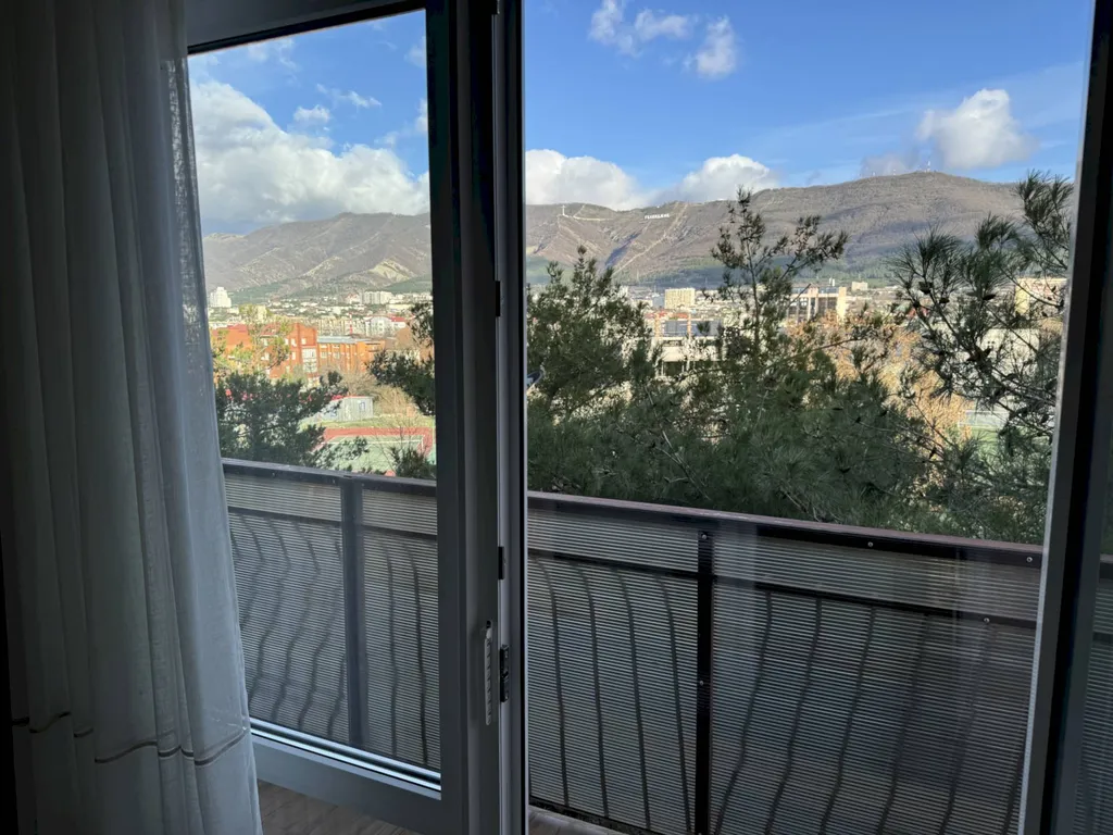 Квартира 1-комнатная квартира, 12 минут до центрального пляжа, балкон вид на горы — Геленджик