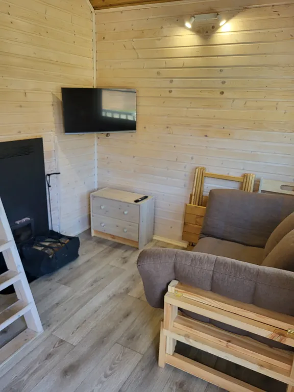 Домик с банькой у реки N5