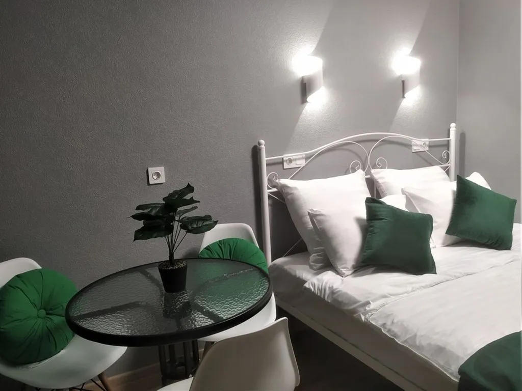 RentHome студия Изумруд на Южном шоссе у ТЦ Амбар