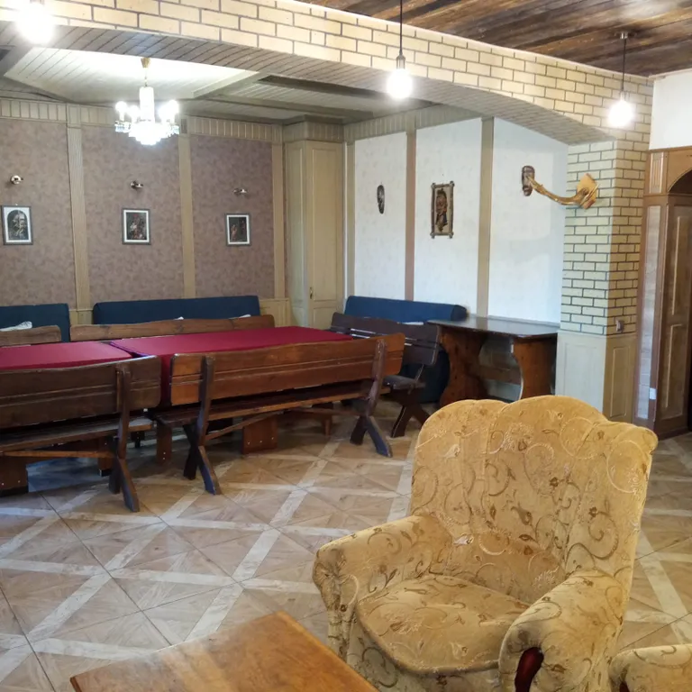 Дом с таверной