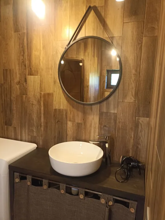 Коттедж на берегу озера