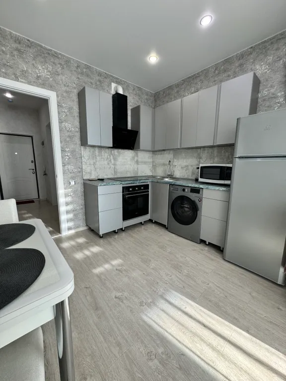 Квартира Уютная квартира рядом с ТЦ Меганом — Мирное