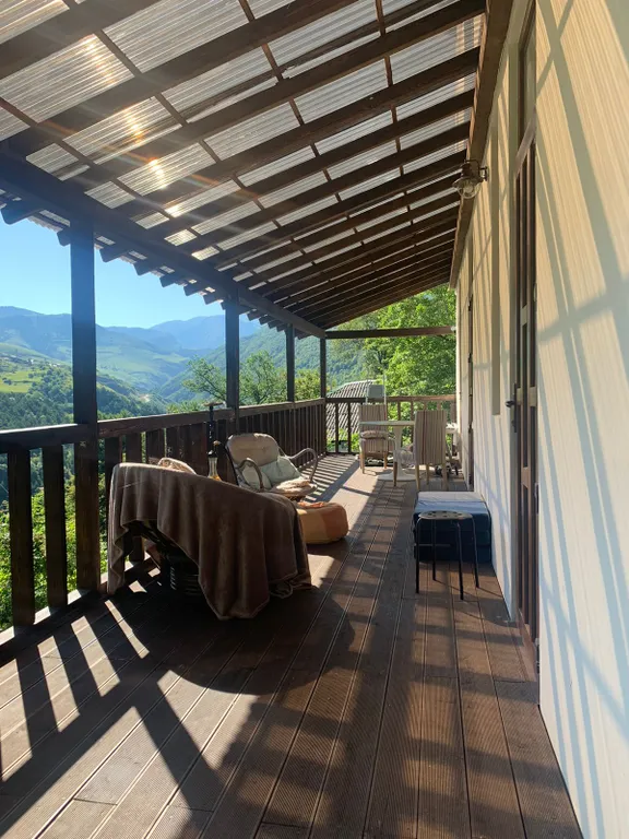 Чудесный дом в горах