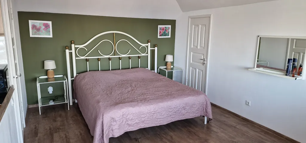 Квартира у Воронцовского Дворца — аренда посуточно в Алупка