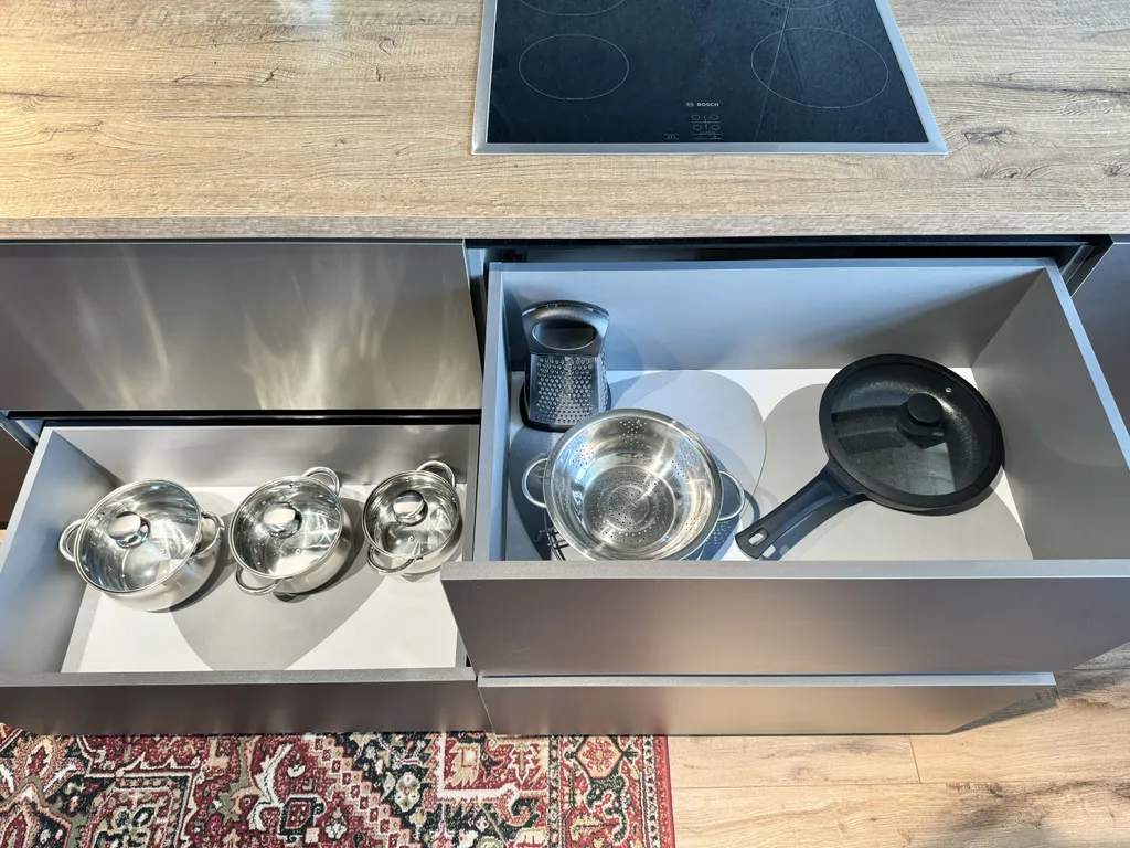 Дизайн-студия с видом на город