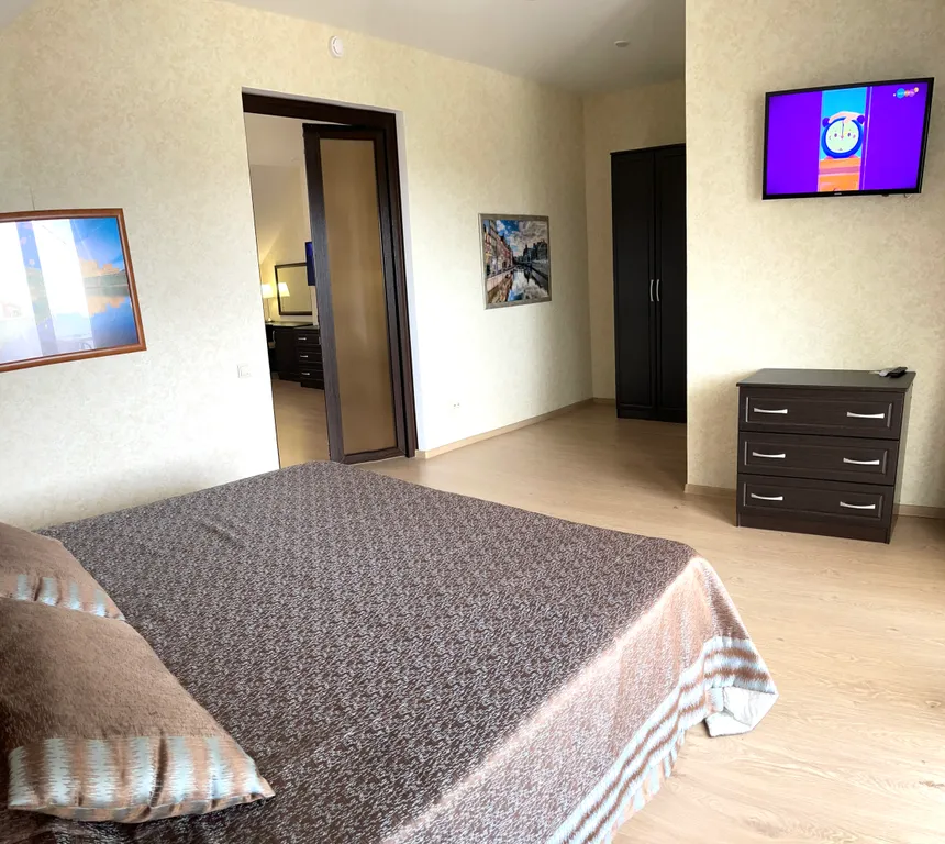 Квартира Квартира Двухкомнатный семейный номер с мини кухней — Геленджик