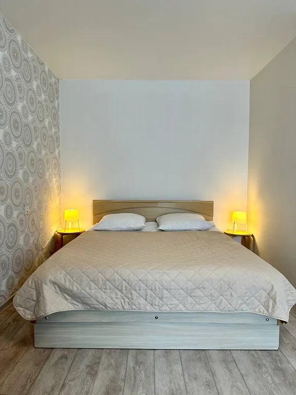 Стильные однокомнатные апартаменты рядом с лесом