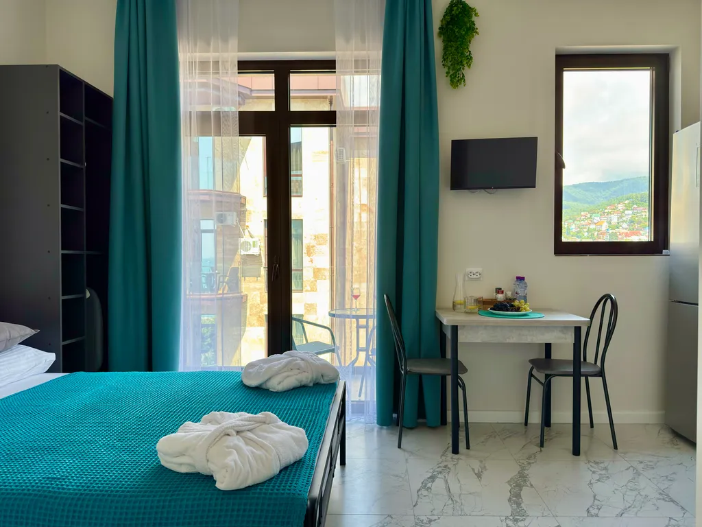 Квартира Квартира Комфорт с видом на горы и балконом — Лазаревское