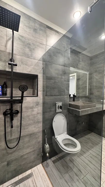 Уютный апартамент с большой террасой и видом на лес