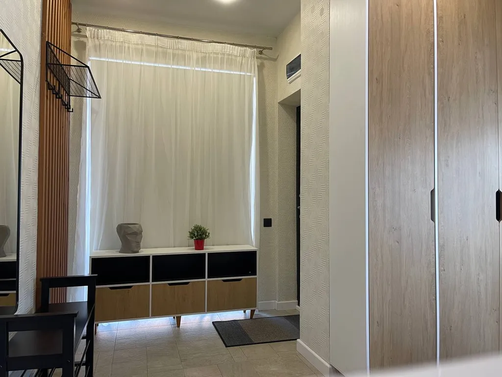 Стильная студия у моря со своим отдельным входом и автостоянкой