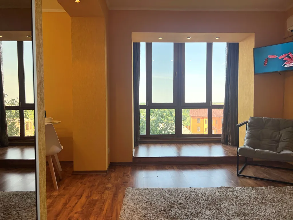 Апартаменты LUX с панорамой на набережную