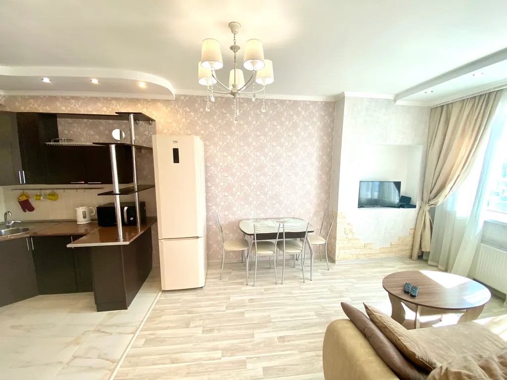 Квартира Квартира Сочи на ладони! Центр. Парковка. Кухня-гостиная и две спальни. — Сочи