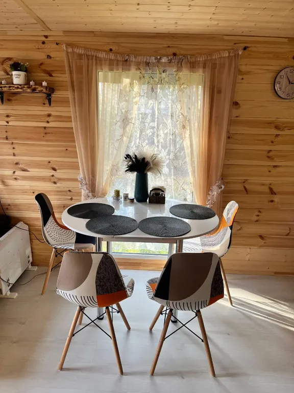 Домик с чаном в лесу