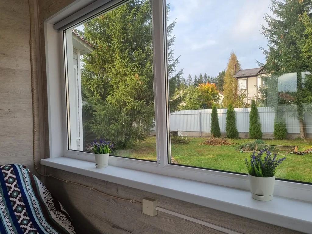 Коттедж Уютный загородный дом с большой гостиной — Стеклянный