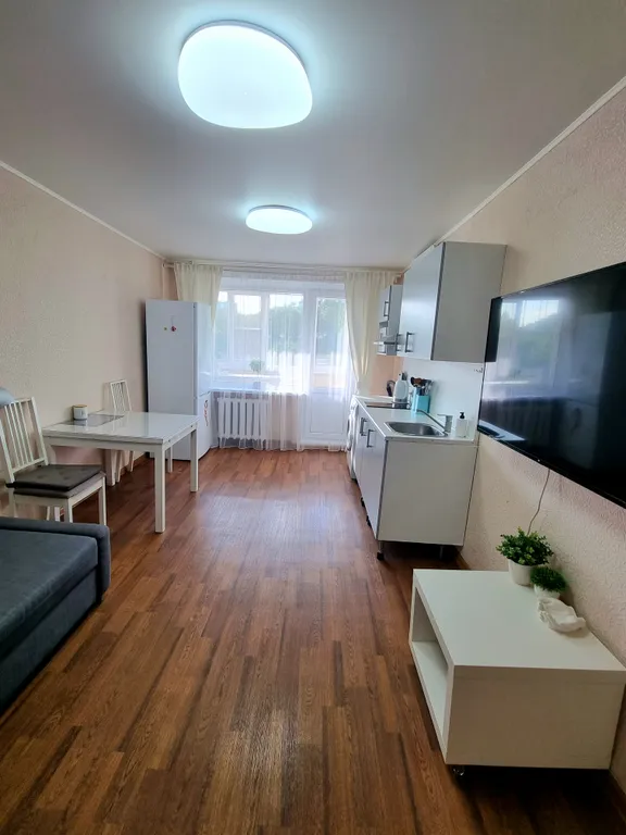 Уютная кв на Красной линии 8 км Рядом всё необходимое