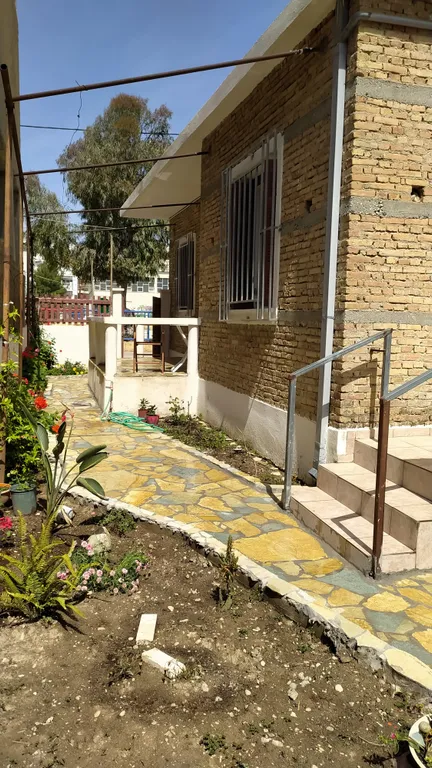 Дом у соснового парка и моря