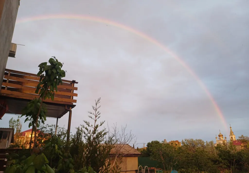 3х-местная комната в центре с балконом и видом на горы