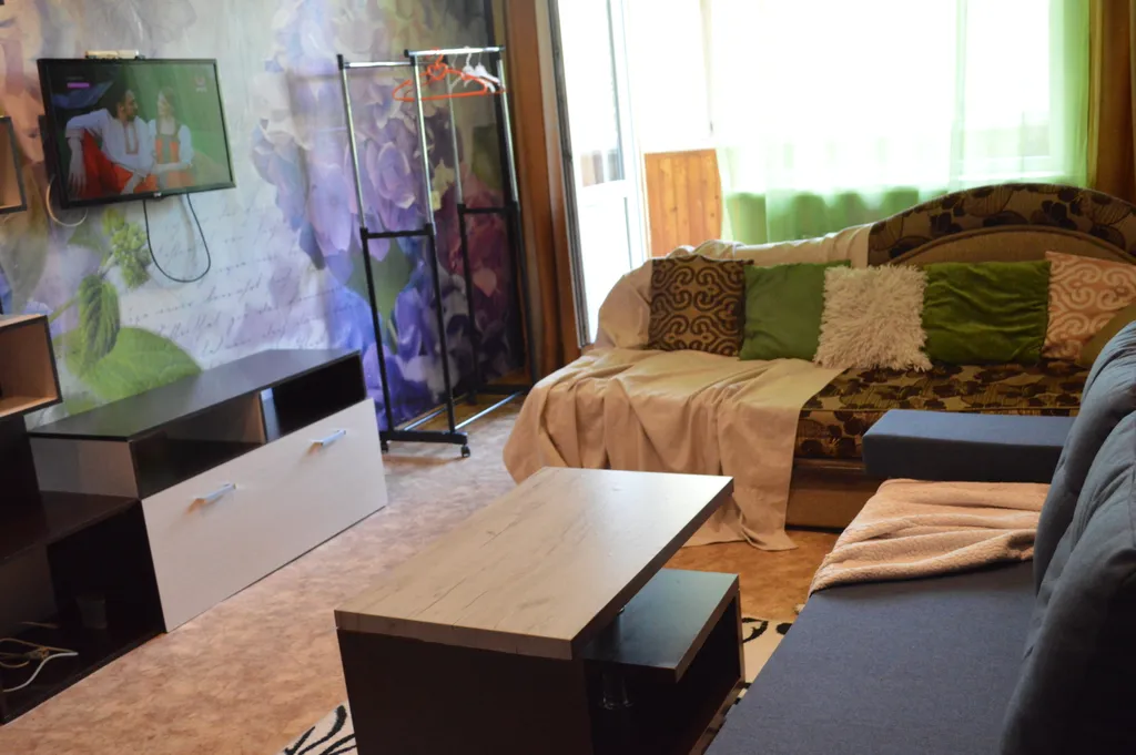 Просторная двушка в центре, парк во дворе дома